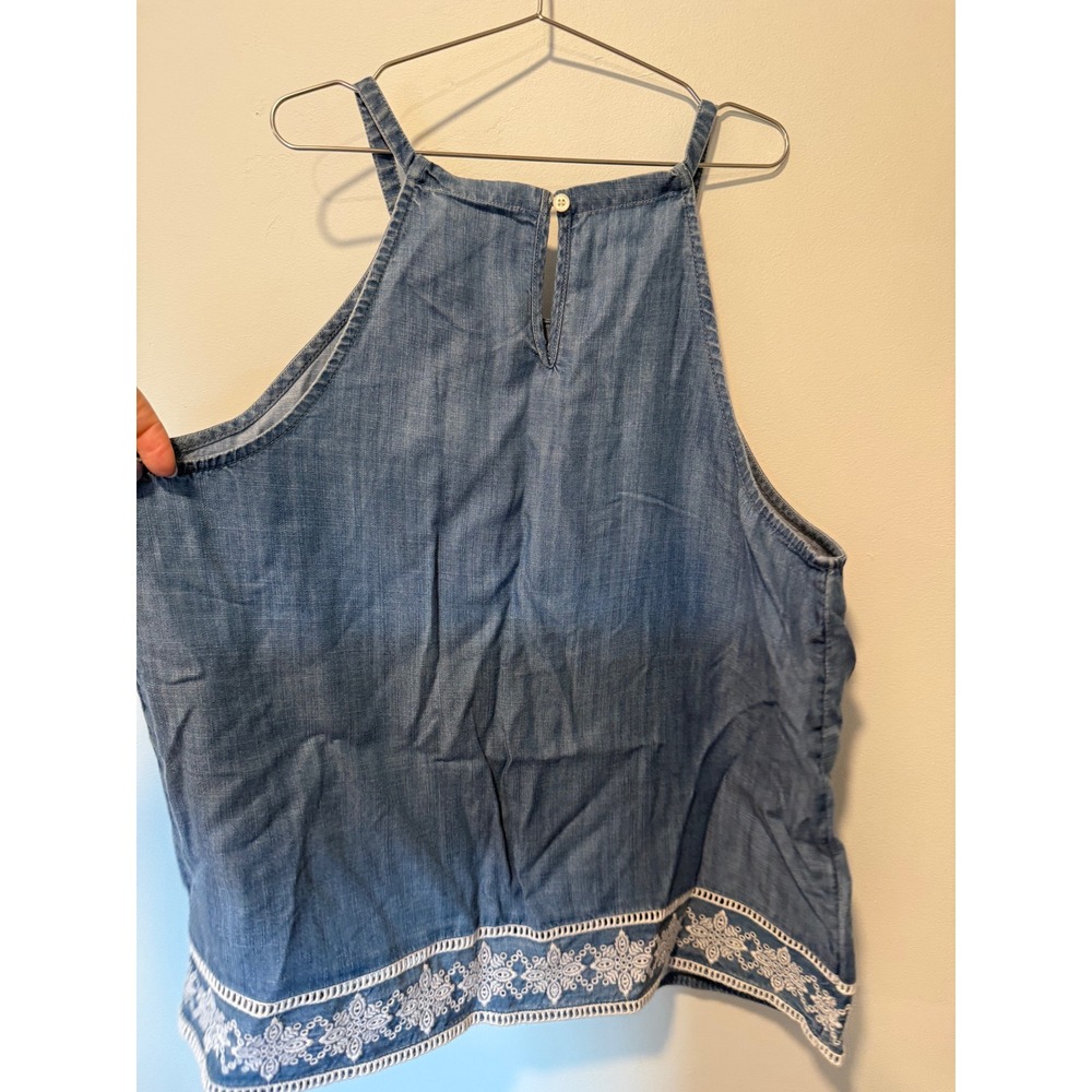 Vineyard Vines Shoreline Embroidered Chambray Halter Top Coastline Blue Womens M - Picture 3 of 3